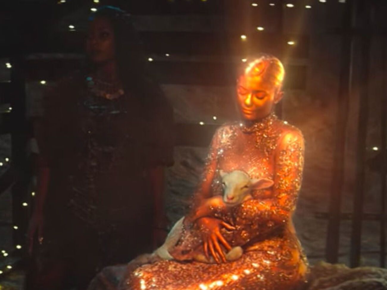 Дженнер предстала в роли богини