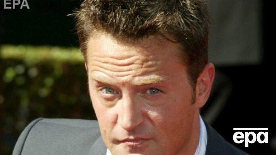 Перри попросил не вторгаться в его пространство до исцеления