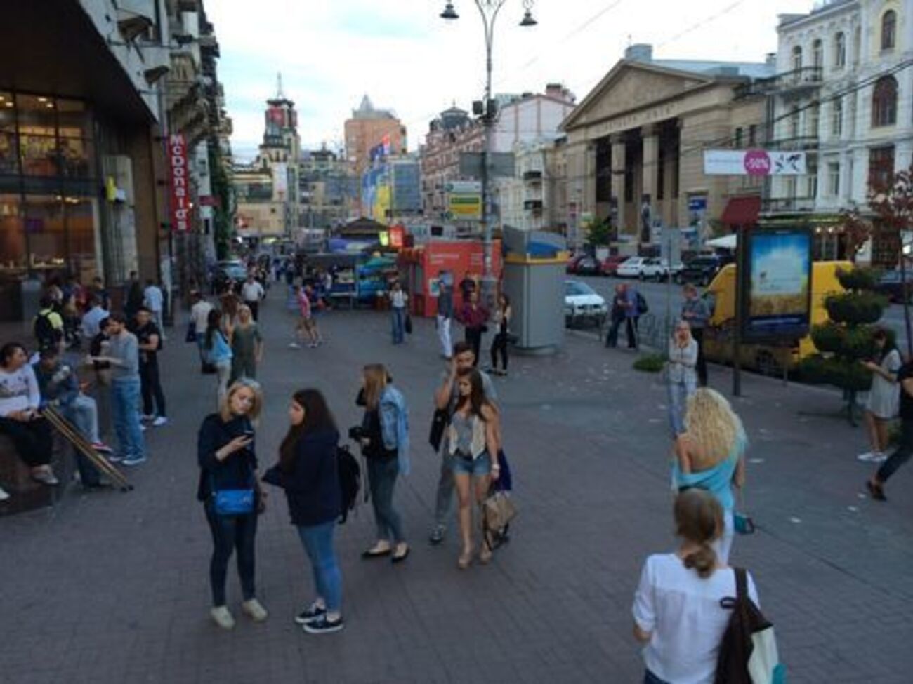 Площадь Льва Толстого носит свое название с 1939 года