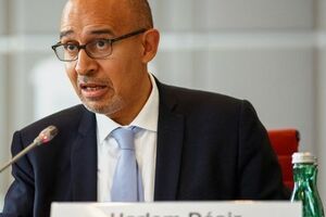 Дезир заявил, что продолжает внимательно следить за развитием событий по этому делу