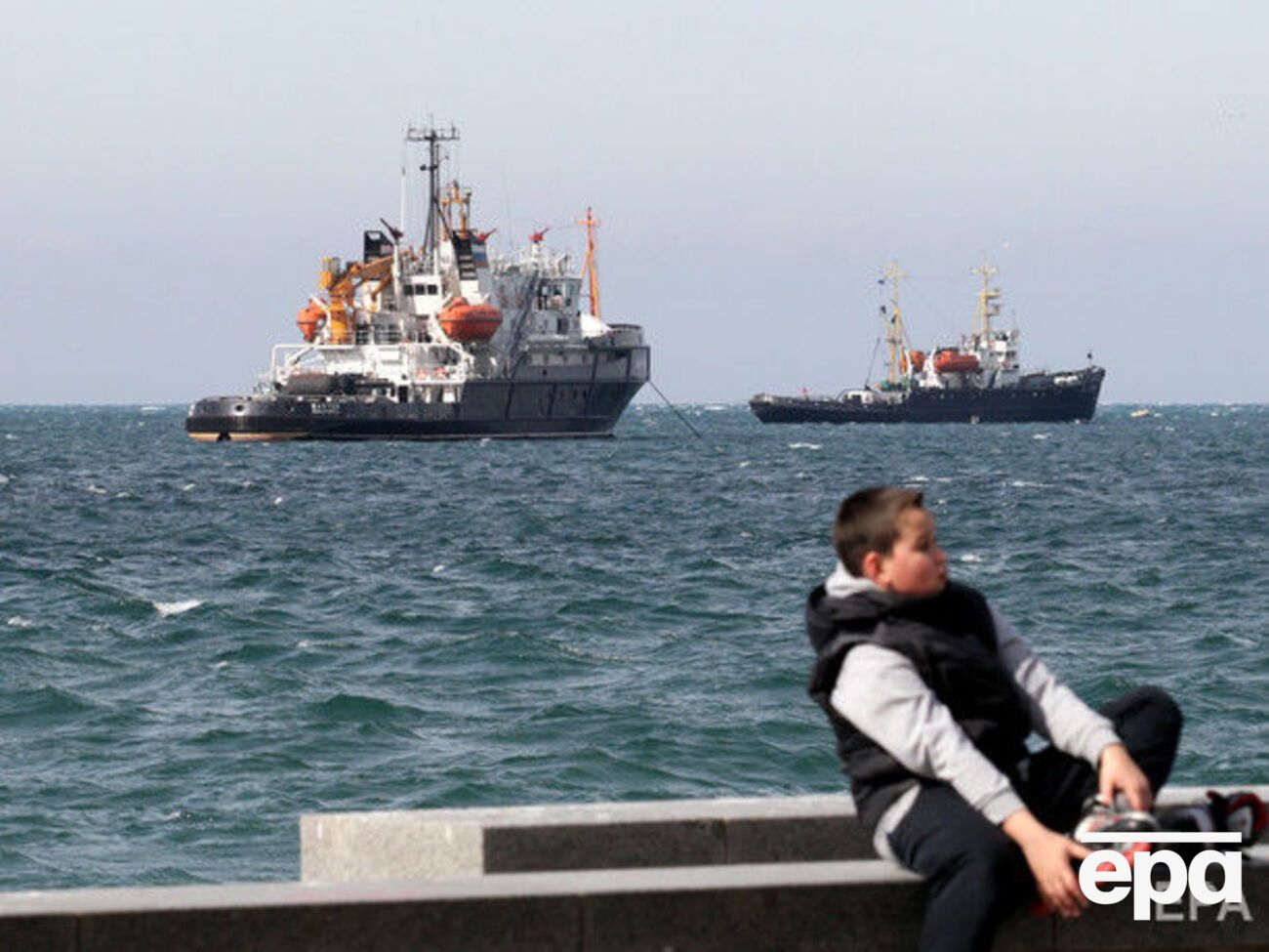 У Чорному морі відбувається цілодобова ротація російських кораблів, зазначив Клименко