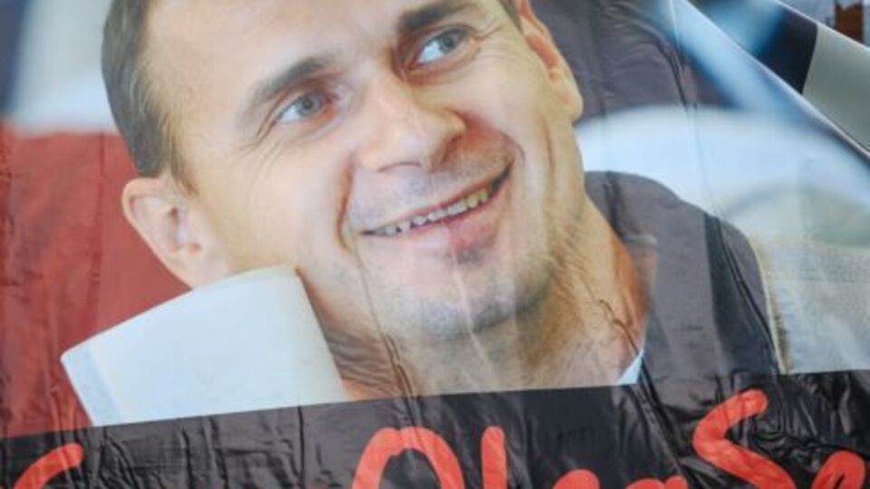 Сенцов не планує припиняти голодування