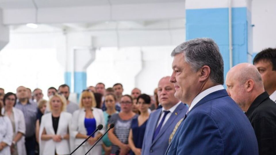 Порошенко: Конституционные изменения – это прививка от тех, кто все еще думает петлять