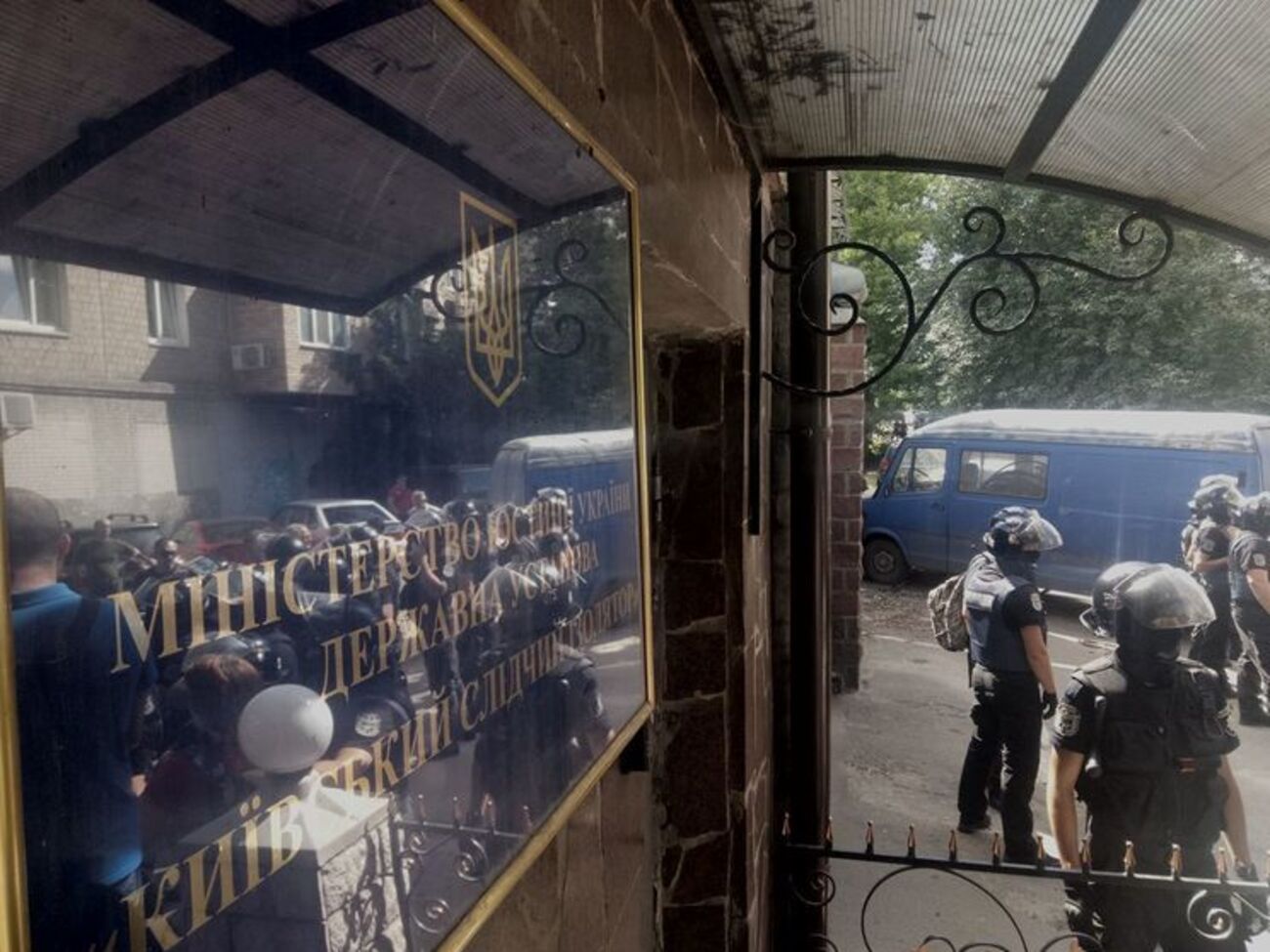 Заворушення в Лук'янівському СІЗО та інші події четверга