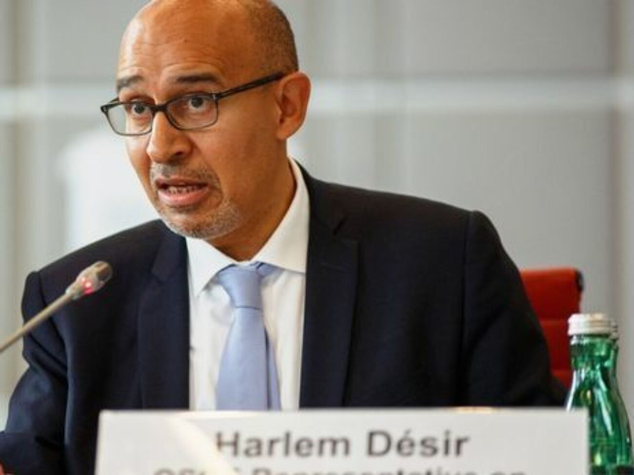 Дезір: Дуже стурбований погіршенням здоров'я Сенцова