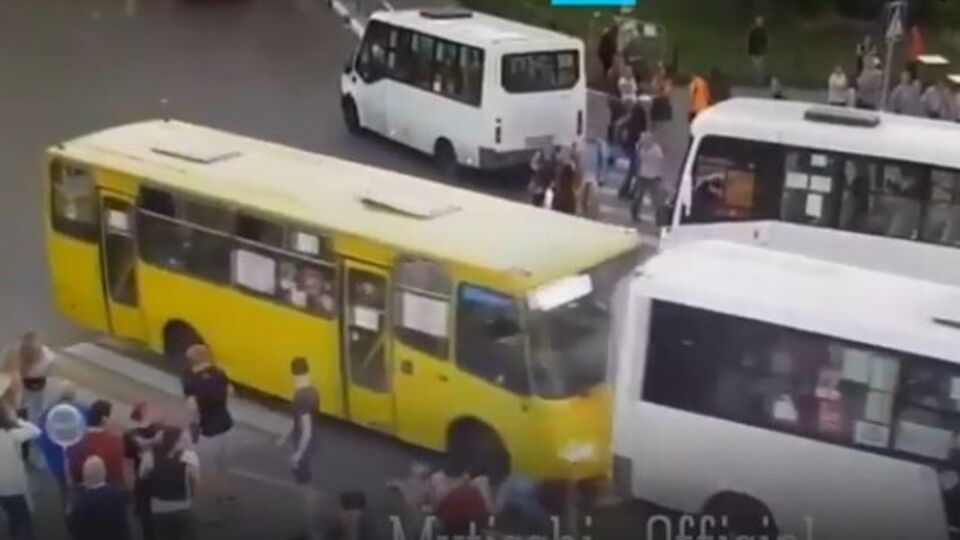 Автобус не остановился даже после наезда на людей