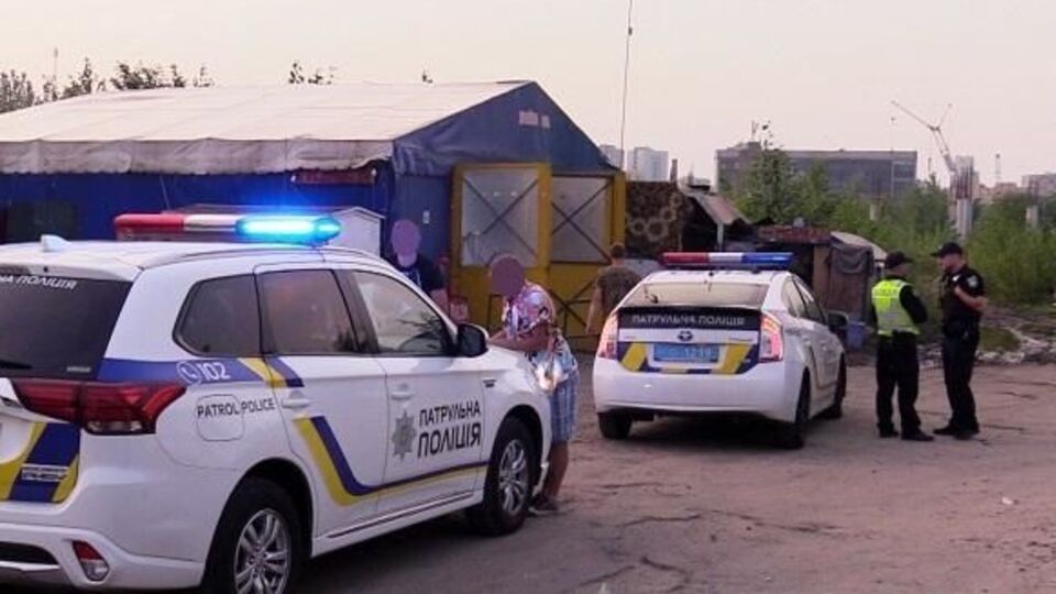 Полиция разыскивает причастных к преступлению