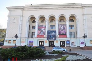 У Донецькому театрі опери і балету традиційно прощаються з найвідомішими загиблими бойовиками