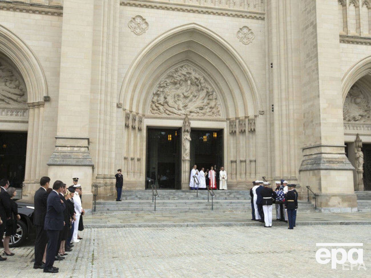 В Вашингтоне прощаются с Маккейном&nbsp;
