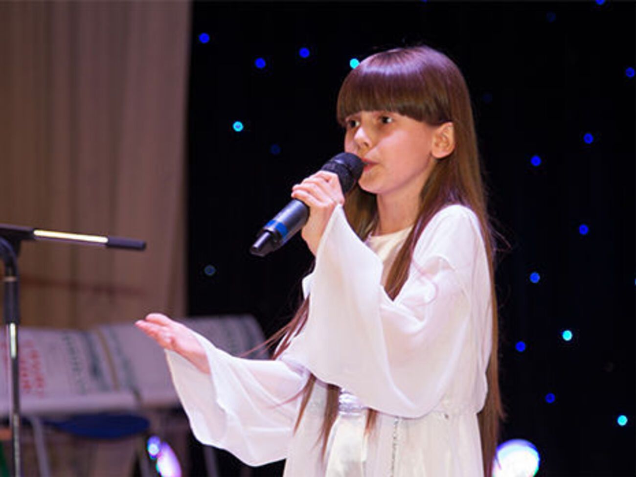 Красновецька займається вокалом із шести років