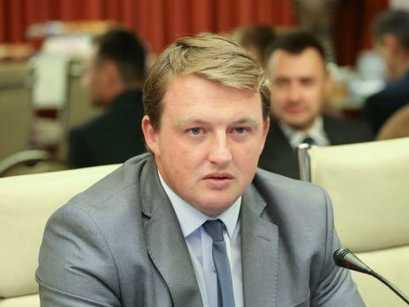 Білорусь відмовилася від кредитів МВФ. Замість цього Бацька бере гроші в Росії, яка не хоче реформ у Білорусі. Ви цьому співаєте оди?