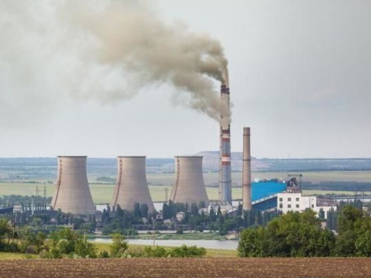За даними "Донбасенерго", нафтококс за своїм складом ідентичний антрациту найвищої якості за винятком вмісту сірки