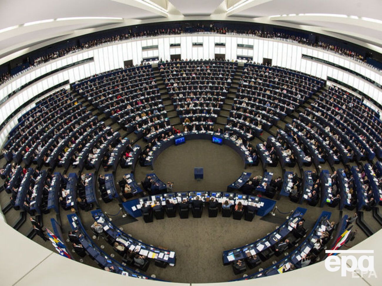 Европарламент примет решение по резолюции 12 сентября