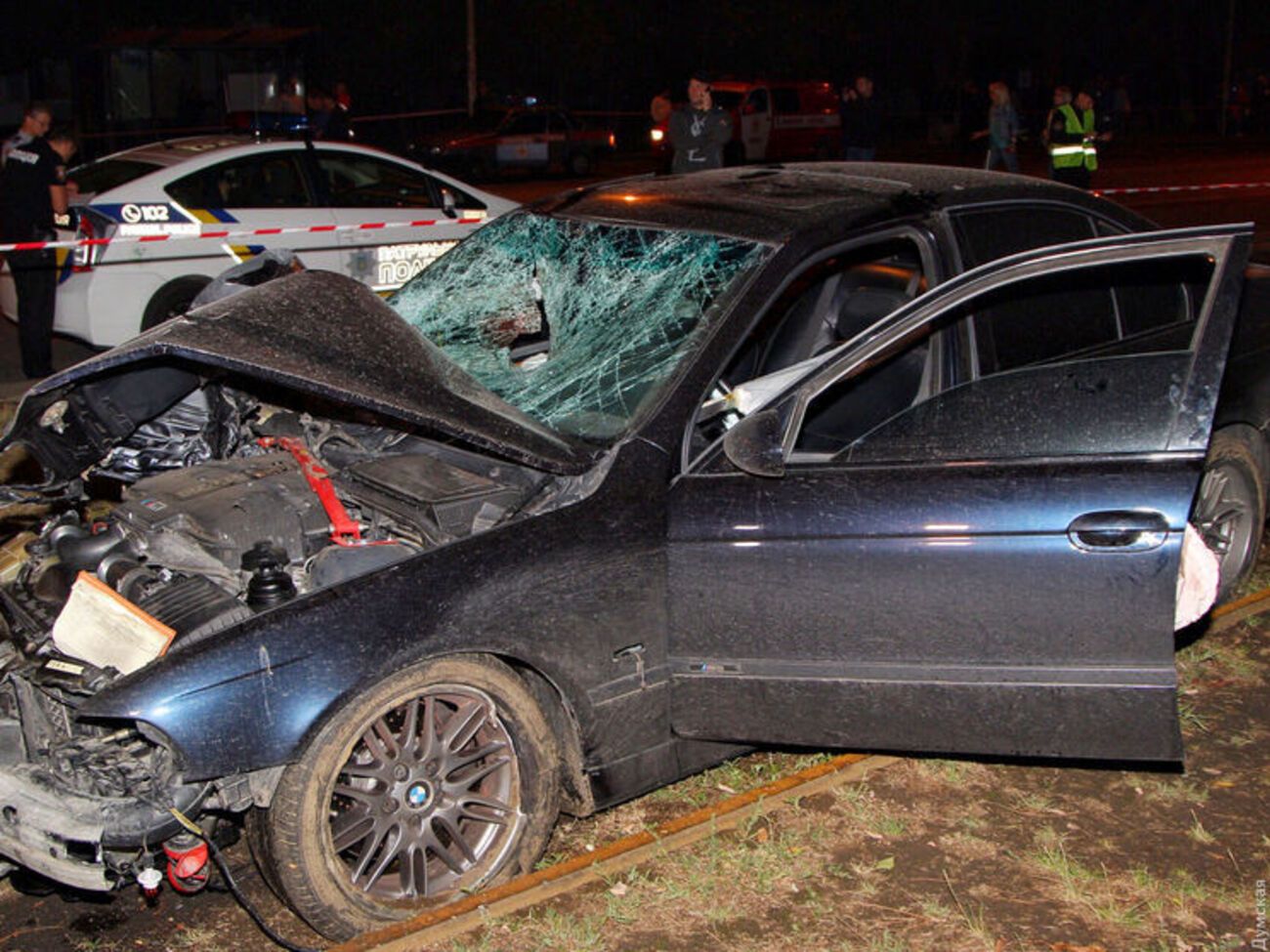 BMW зніс людей на тротуарі