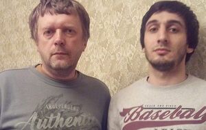 В "Комитете против пыток" сообщили, что впереди предстоит "огромнейшее дело" о пытках Хамхоева (справа)