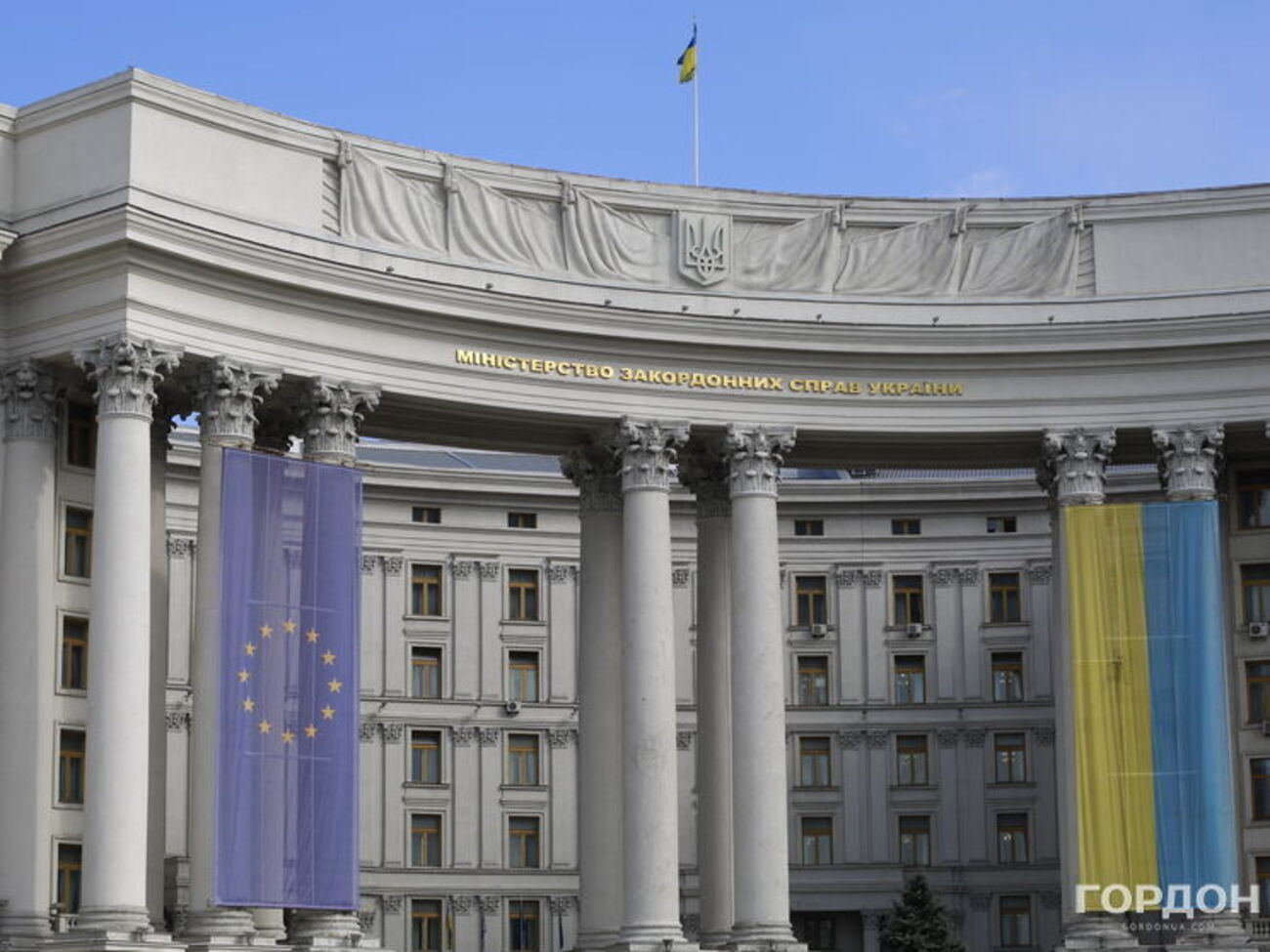 МИД призывает усилить давление на РФ