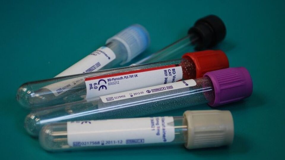 Большинство случаев ботулизма связано с употреблением рыбы