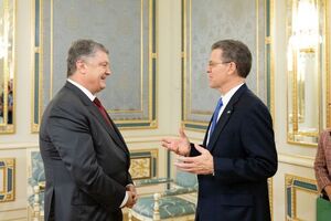 Порошенко в Києві зустрівся з послом США з питань міжнародної релігійної свободи Семюелем Браунбеком