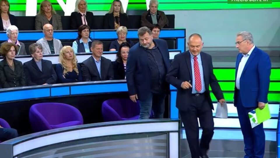 Норкін (праворуч) вимагав вимкнути мікрофон українському експерту