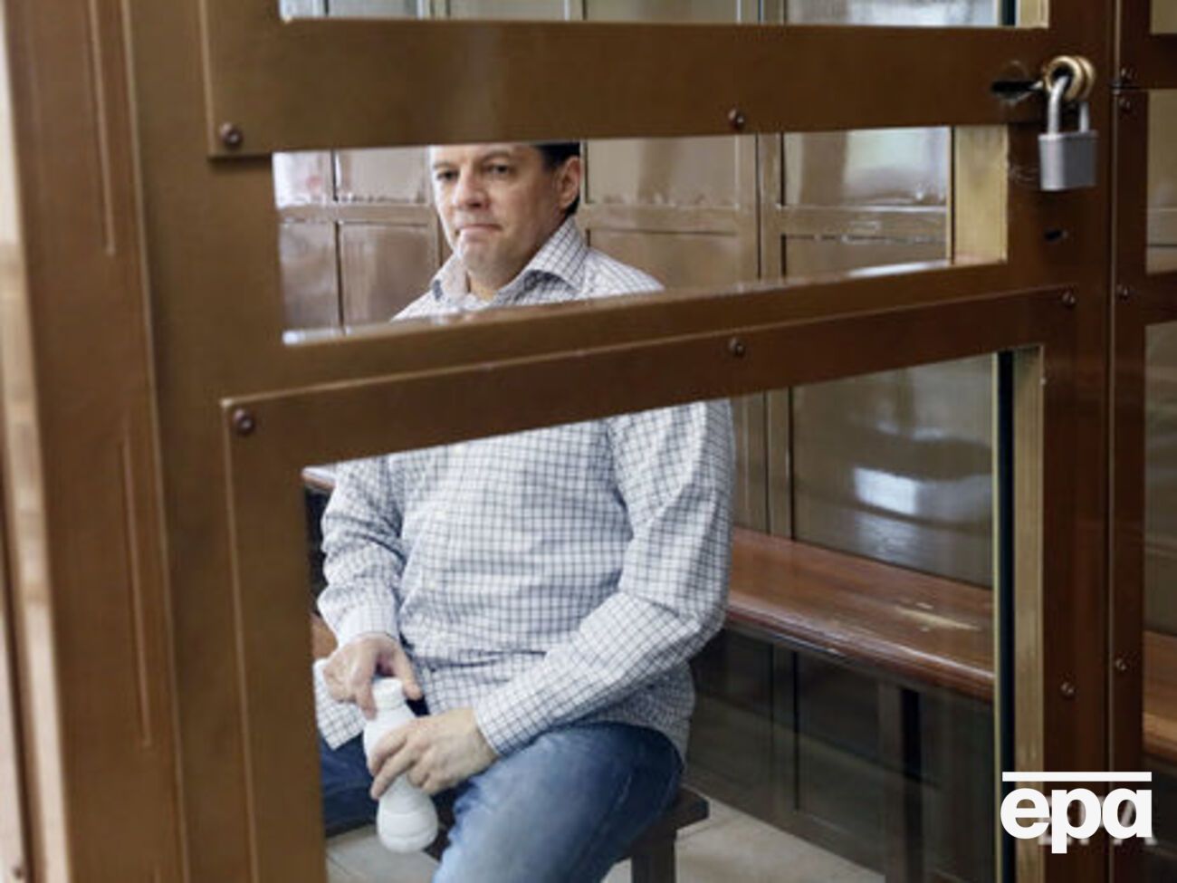 Суд в Москве приговорил Сущенко к 12 годам колонии строгого режима