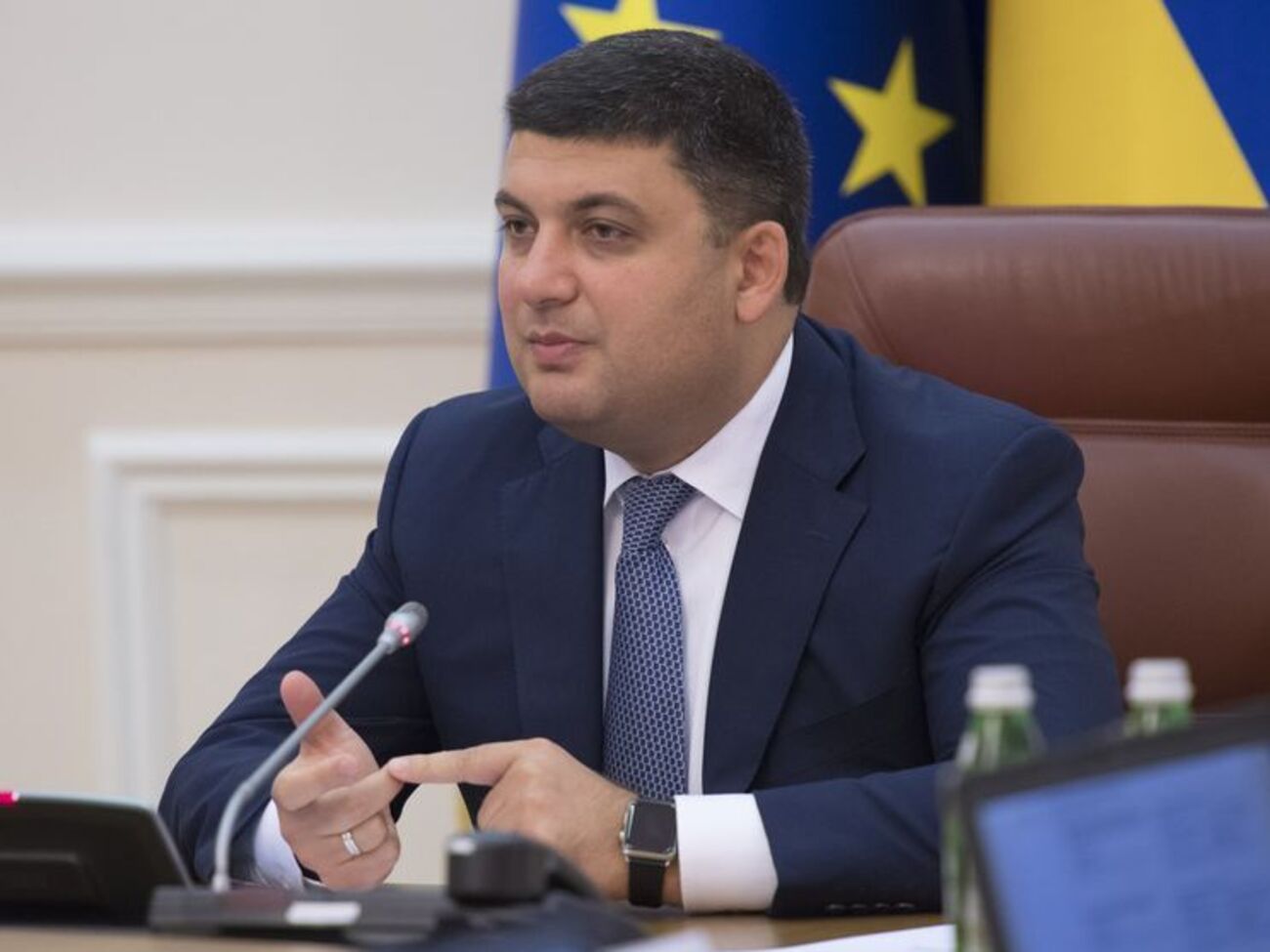 Прем'єр розповів, скільки витратять на будівництво доріг наступного року