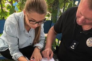 Журналістка попросила поліцейських зафіксувати факт перешкоджання професійній діяльності і написала заяву