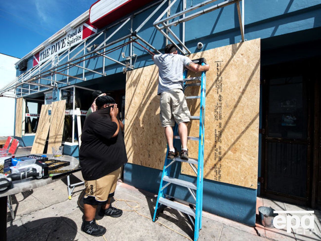 Американцы готовятся к урагану "Флоренс". Фоторепортаж