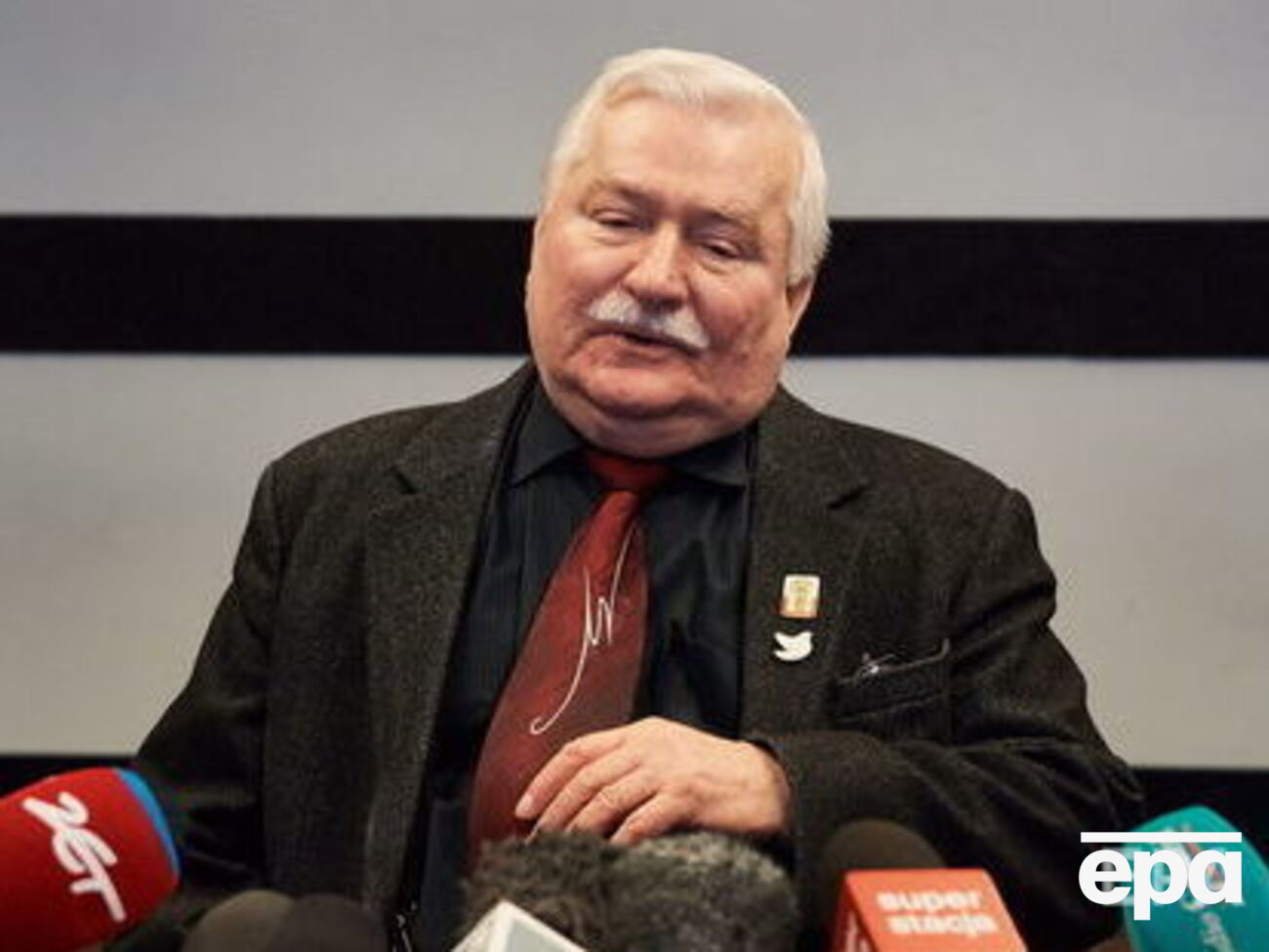 Валенса: В России никогда не было демократии и свободы