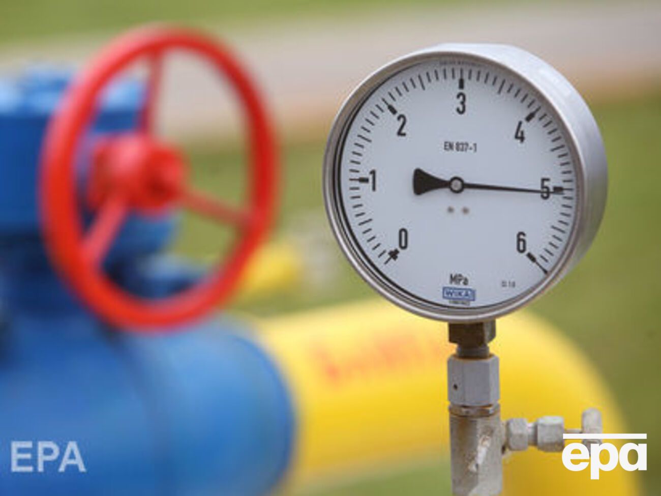 Ранее стороны договорились встречаться каждые шесть-восемь недель