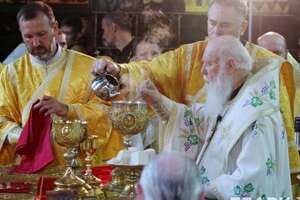 По словам Лапина, есть претензии к комиссии в части выбора советников при одинаковом количестве баллов