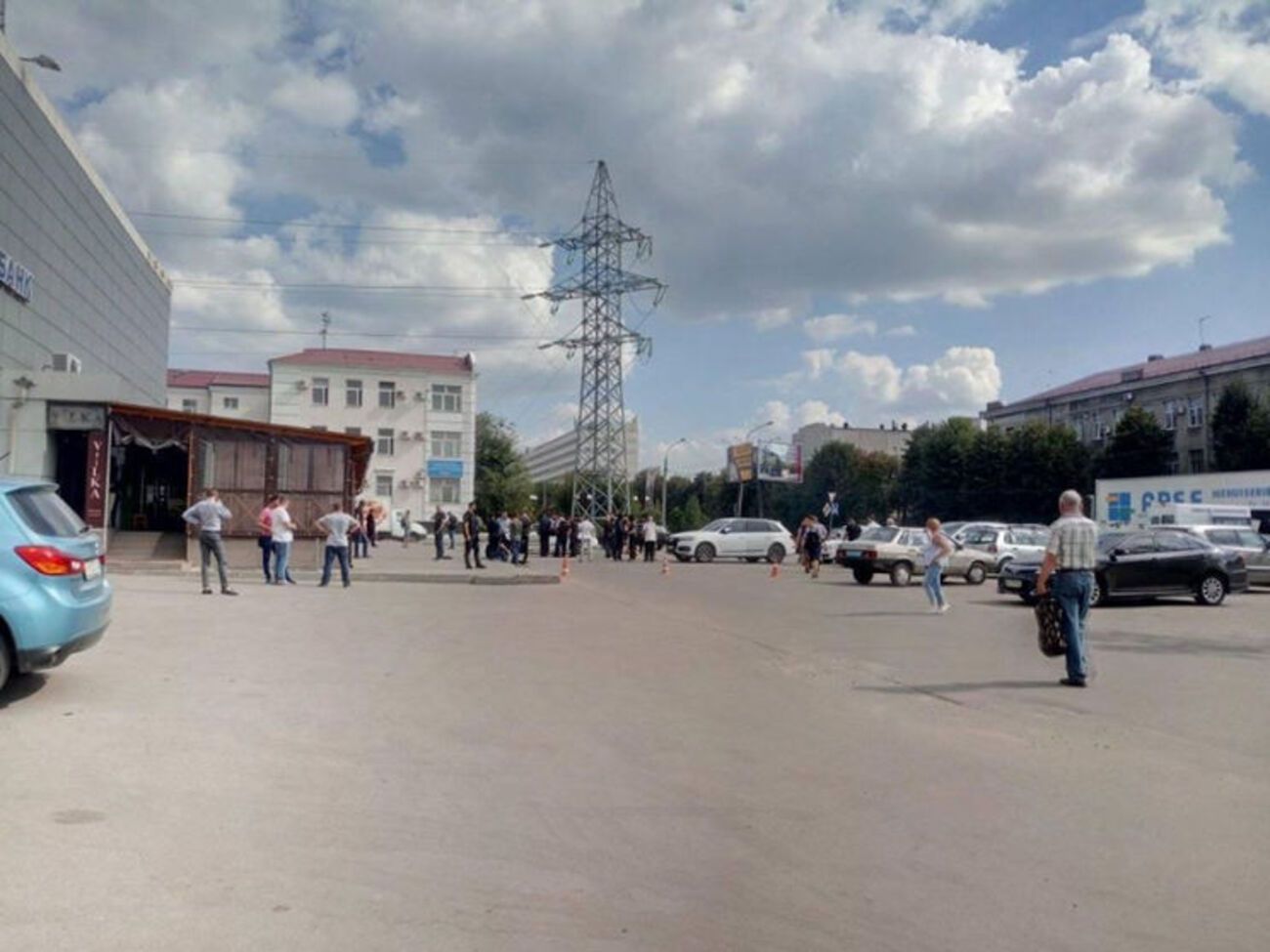 Перестрілка сталася на виході з кафе під час затримання, яке проводили співробітники СБУ