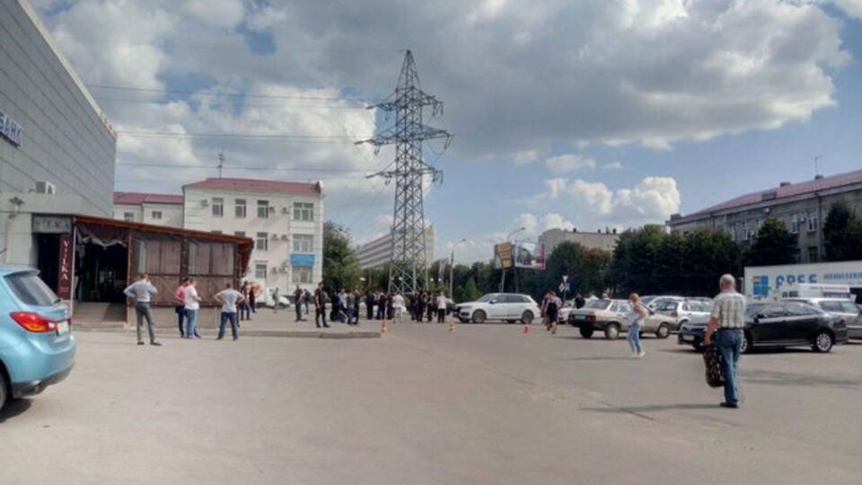 Перестрілка сталася на виході з кафе під час затримання, яке проводили співробітники СБУ
