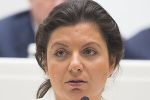 Симоньян заявила, что уже два года собирается сменить номер телефона