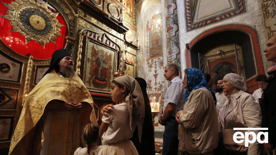 Керівнику РПЦ дозволили називатися патріархом, зазначив Іов