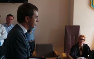 Омелян должен сдать все загранпаспорта