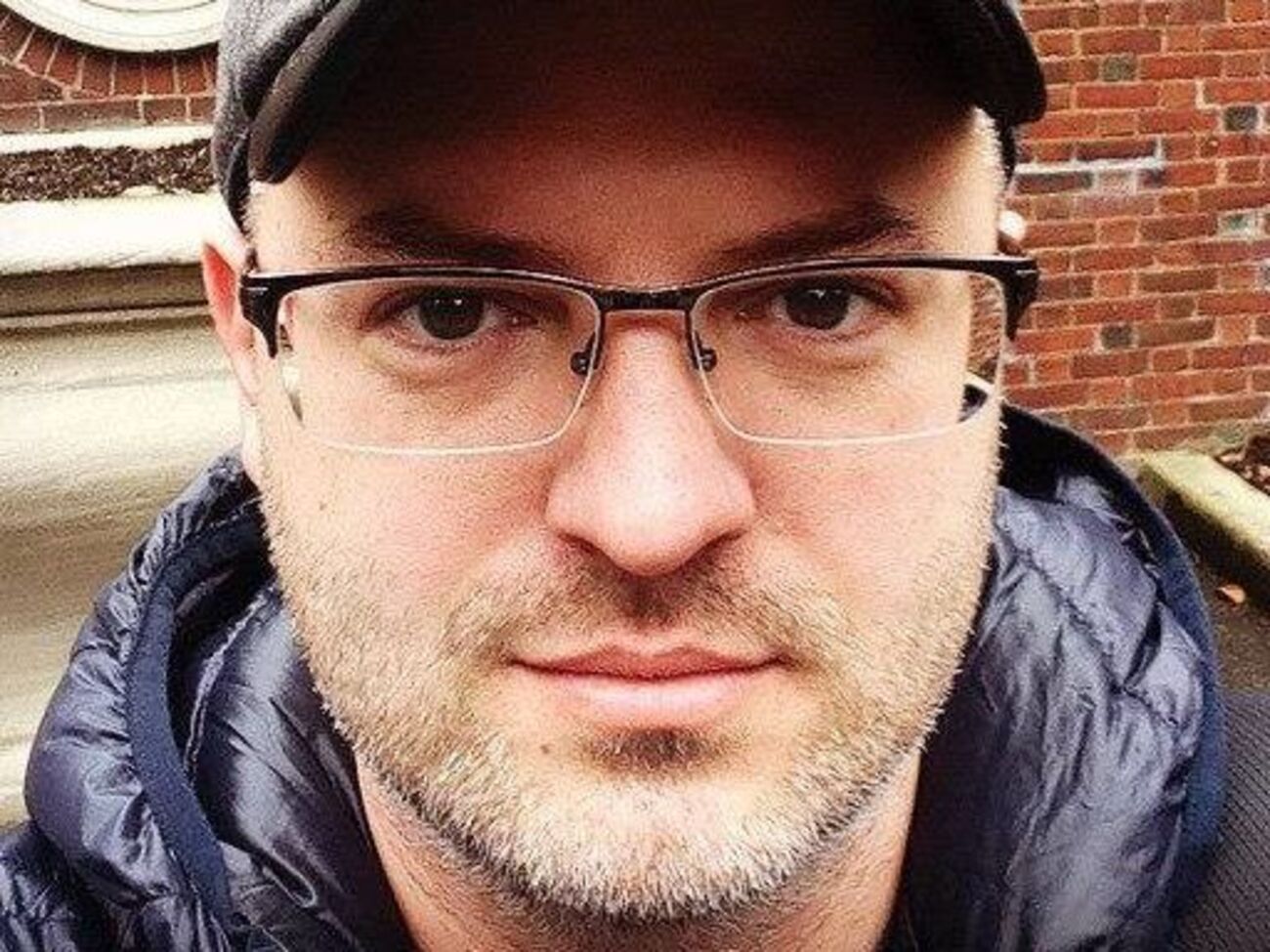 Якби два одоробла-ГРУшники прийшли у формі гестапо і заявили, що вони ентомологи, які їздили в Солсбері ловити метеликів, це теж ні на що б не вплинуло
