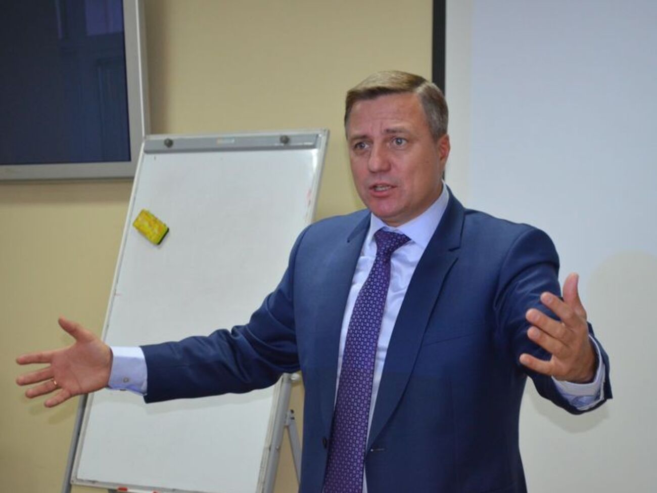 Николай Катеринчук:&nbsp;Вы думаете, почему перепись населения назначена на 2020 год? Именно из-за выборов. Чтобы не прореживать списки избирателей и обеспечить себе "мертвые голоса"