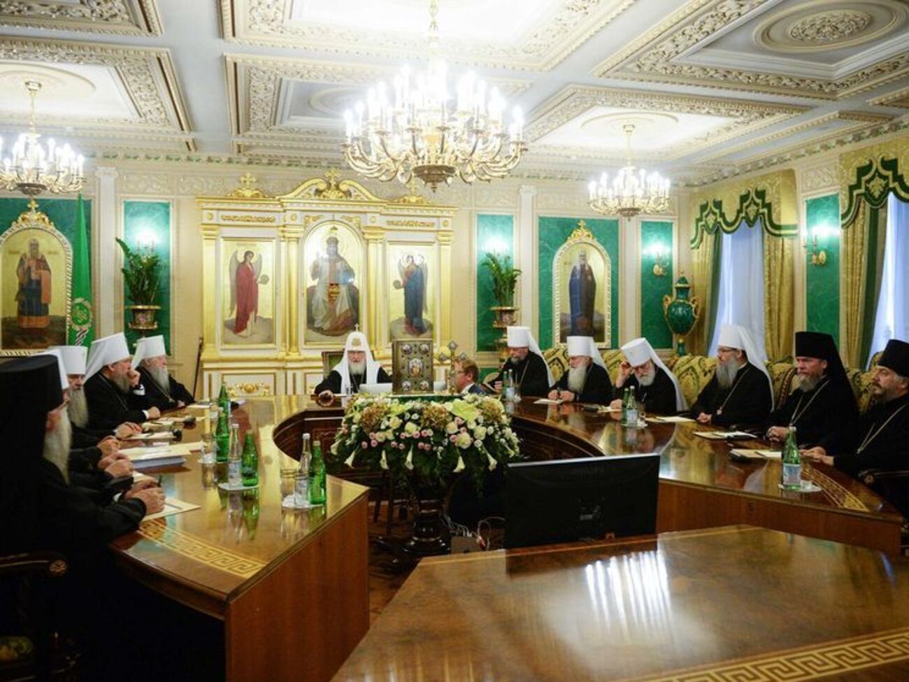 Синод РПЦ провів позачергове засідання щодо "українського питання"