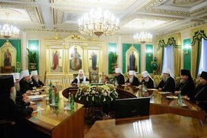 Синод РПЦ провел внеочередное заседание по "украинскому вопросу"