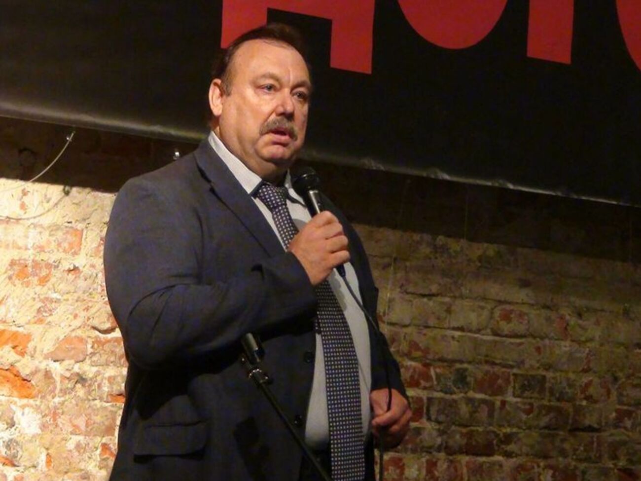 После начала войны на Донбассе начало восстанавливаться влияние ГРУ, считает Гудков