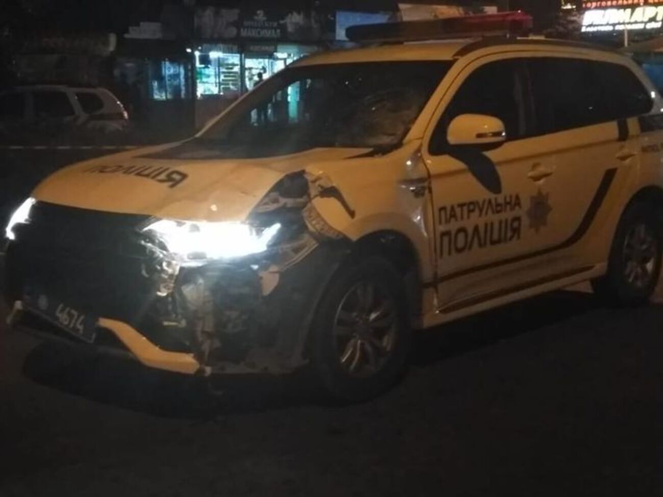 За кермом службового автомобіля Mitsubishi Outlander перебував 25-річний лейтенант поліції