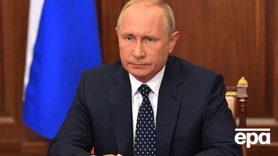 Згідно з опитуванням, діяльність Путіна схвалює 63% респондентів