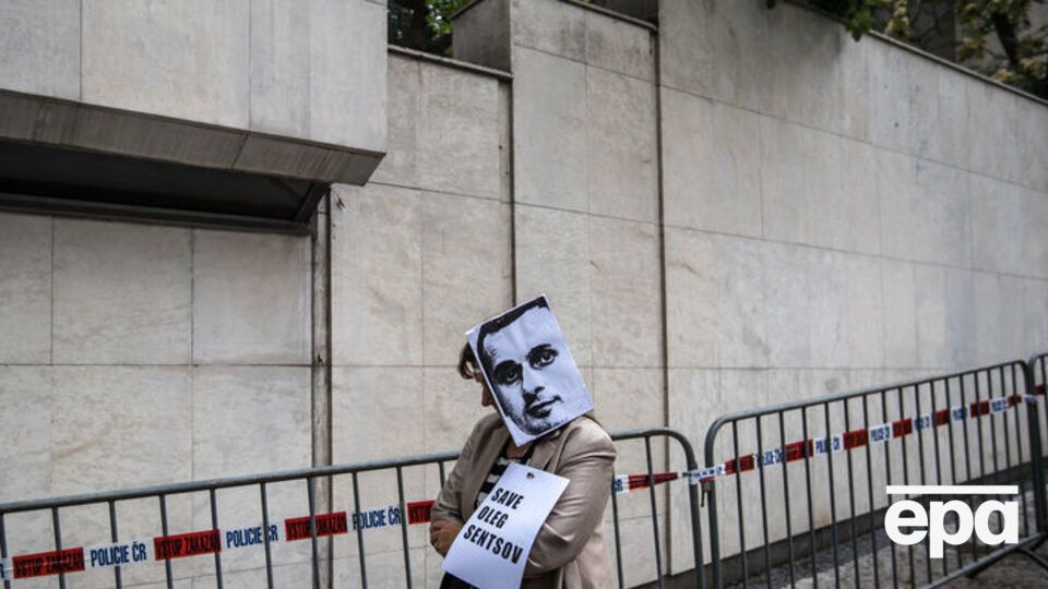 Во Французском обществе кинематографистов пообещали, что будут держать голодовку до освобождения Сенцова