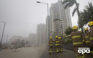 Сотни людей пострадали из-за тайфуна