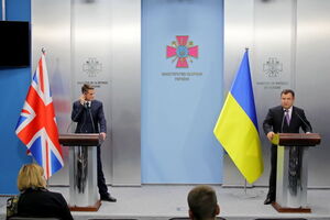 Полторак: России нужна причина, чтобы обострить ситуацию в Украине