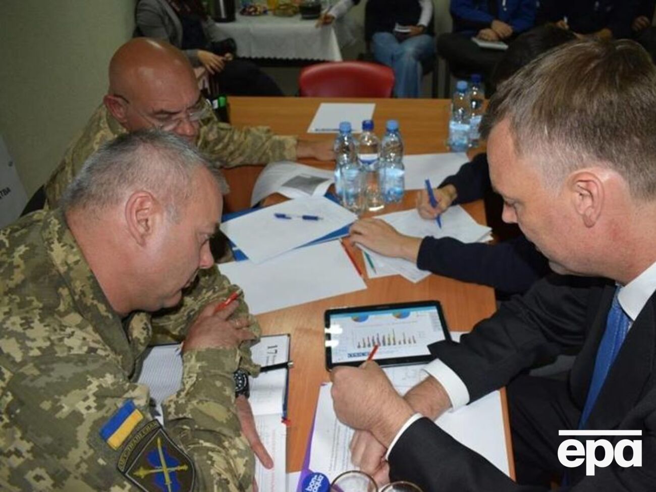 Наев и Хуг обсудили восстановление инфраструктуры Донбасса