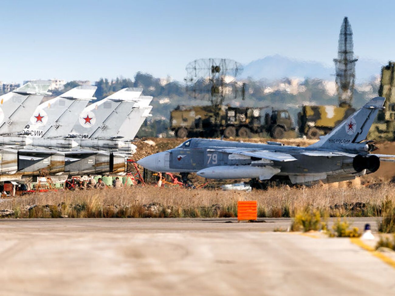 Российские военные возвращались на авиабазу Хмеймим