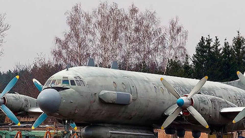 Пошуково-рятувальна операція в районі аварії Іл-20 триває
