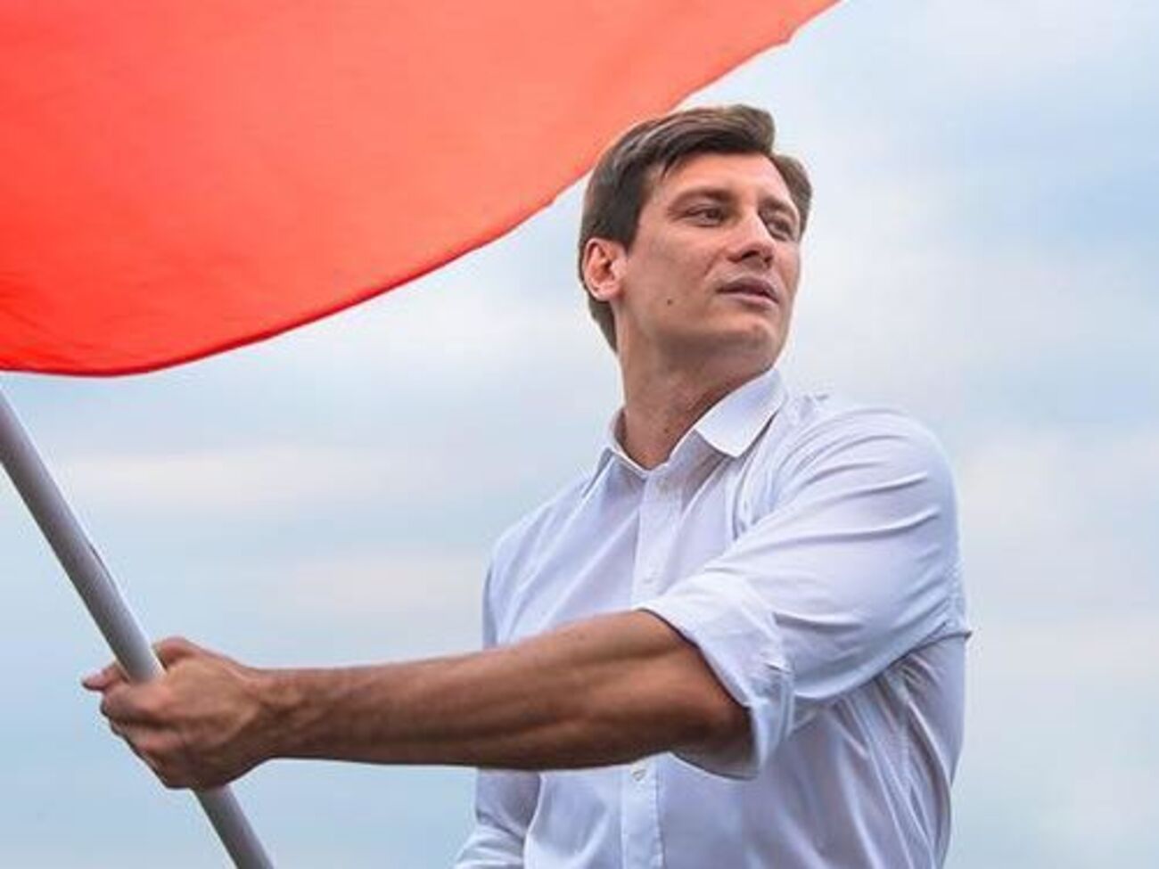 Российский самолет сирийцы сбили по вине израильских пилотов: те им "прикрывались". Все в России происходит по вине кого угодно, кроме власти