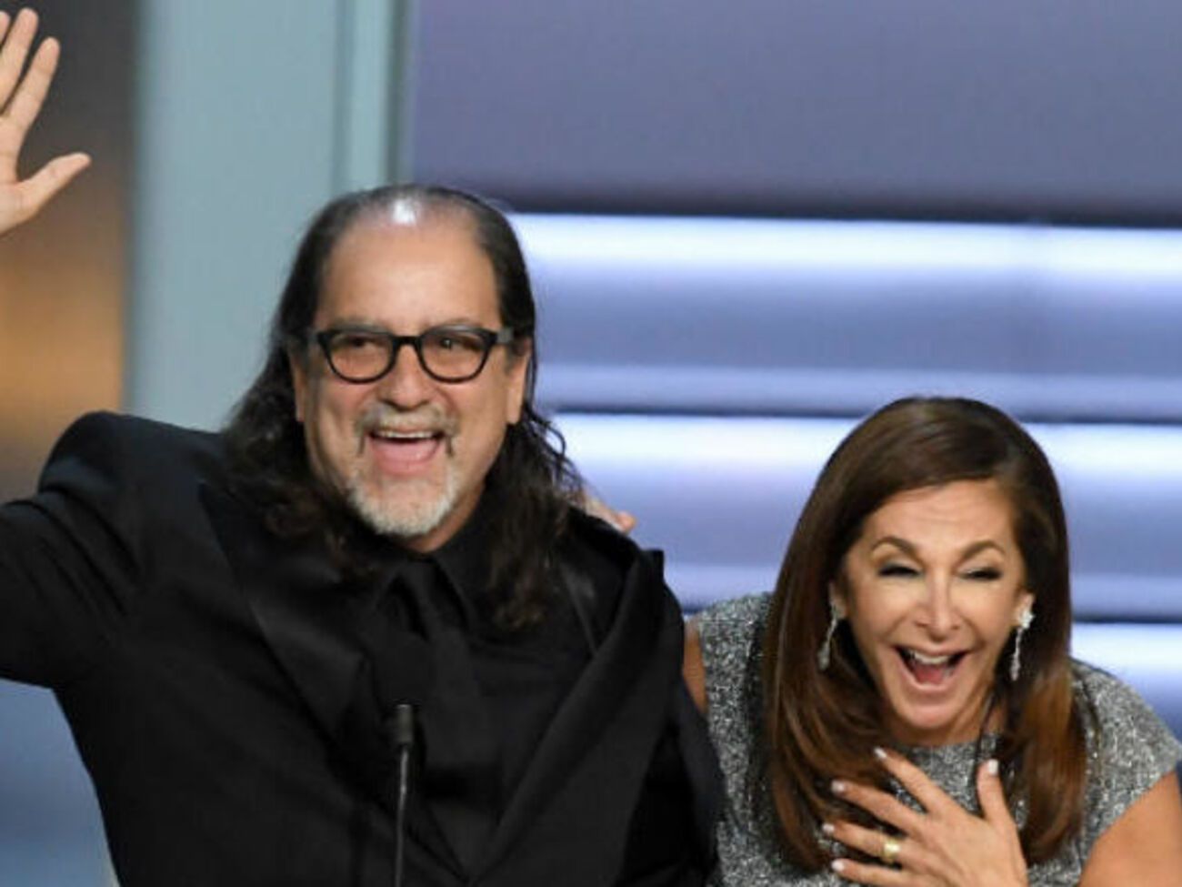 Вейс публично предложил возлюбленной стать его женой